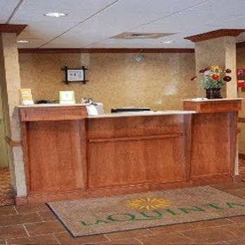 La Quinta By Wyndham Buffalo Airport Hotel