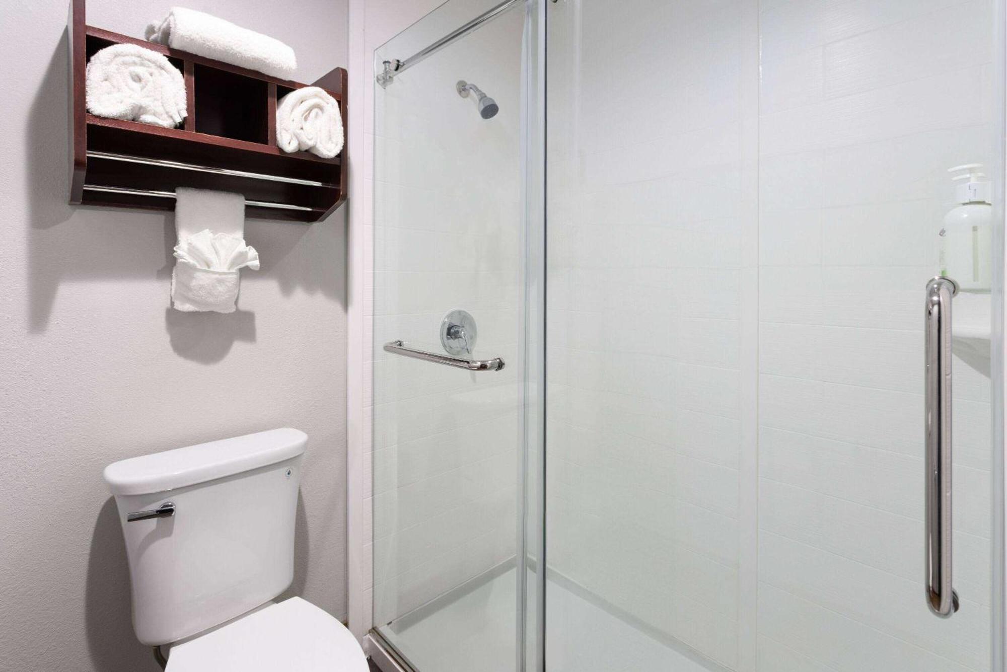 La Quinta By Wyndham Buffalo Airport 3*
