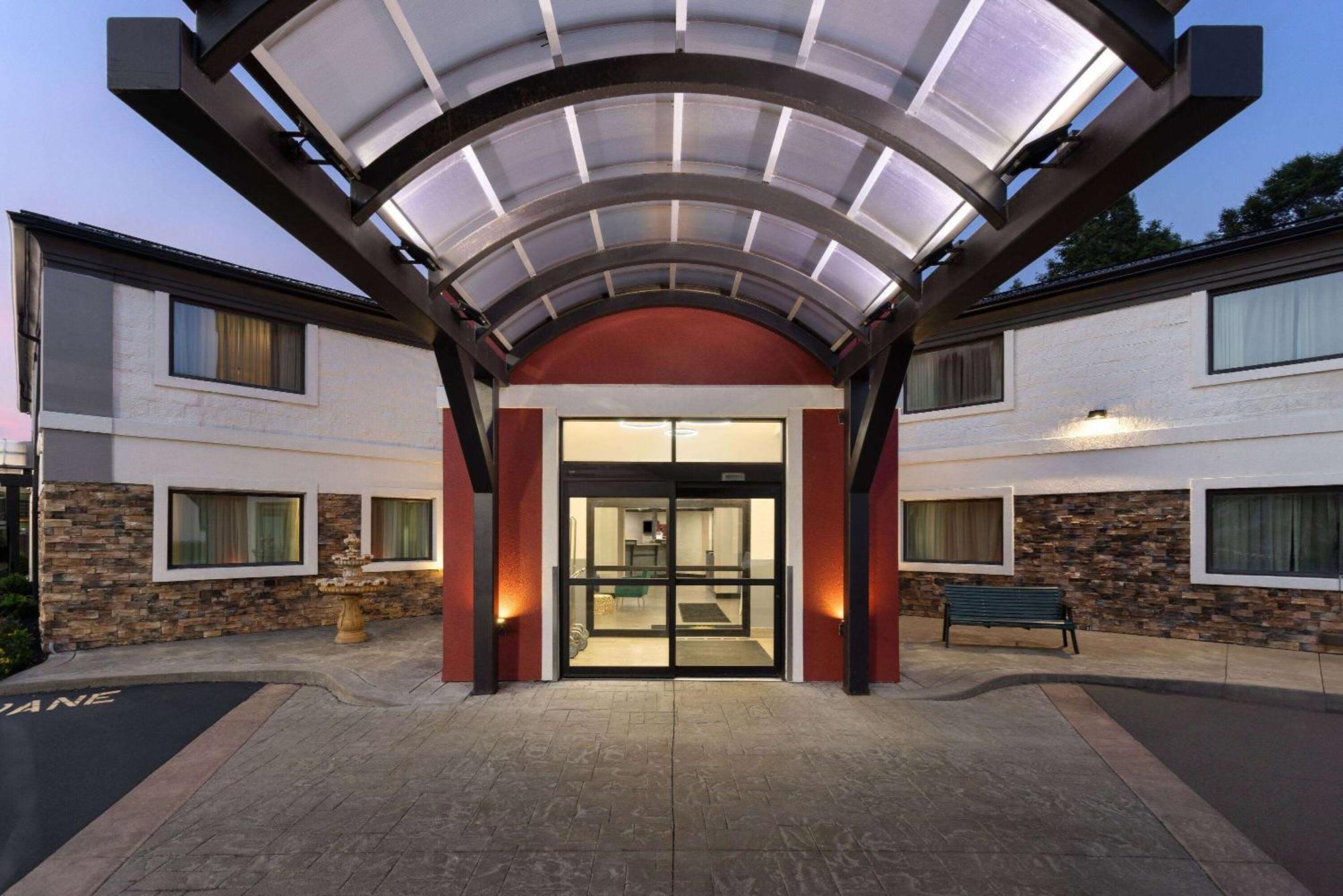 La Quinta By Wyndham Buffalo Airport Williamsville